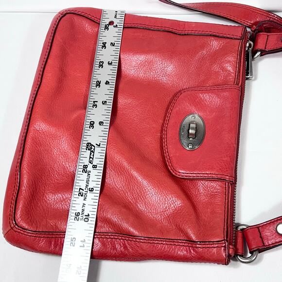 Fossil Marlow Crossbody Flamingo Color Scarlet Turnlock Purse Handbag Used - Picture 16 of 16